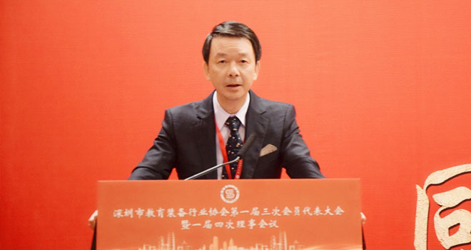 �ڶ������Ͻ����b��l(f��)չՓ���ɹ��e�k