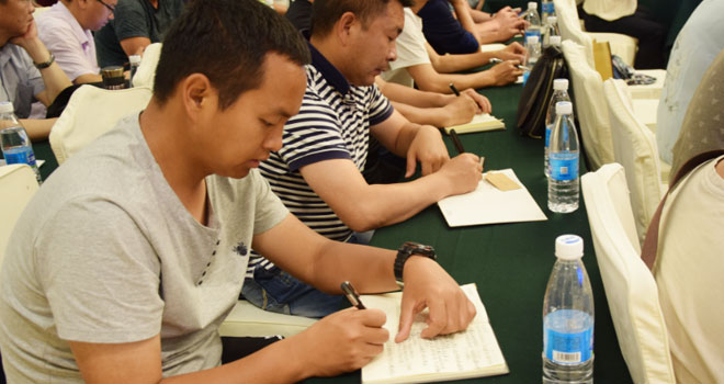 �ڶ������Ͻ����b��l(f��)չՓ�������W(xu��)У��ȫ�L(f��ng)�U(xi��n)���،������_